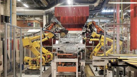 Aunque los robots son una realidad en las industrias, la reducción de costes y la llegada de la inteligencia artificial va a multiplicar su utilización.