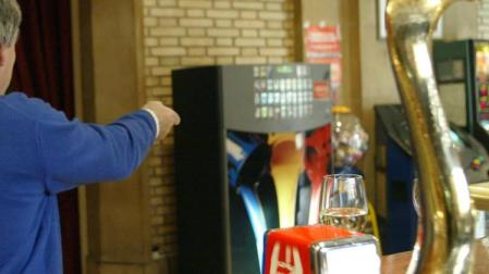 Denuncian una decena de robos nocturnos en bares y cafeterías de Pamplona