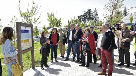 Instalados los paneles informativos en el parque de las Pioneras de Pamplona