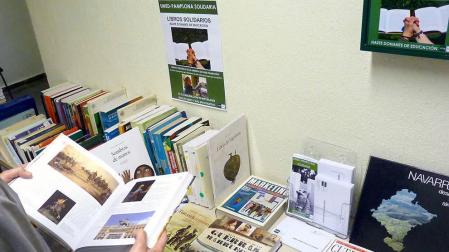 La UNED de Pamplona lanza su campaña 'Libros solidarios'