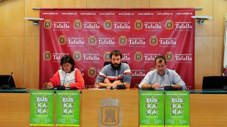 Tafalla dedica el día del euskera a las primeras profesoras de la ikastola