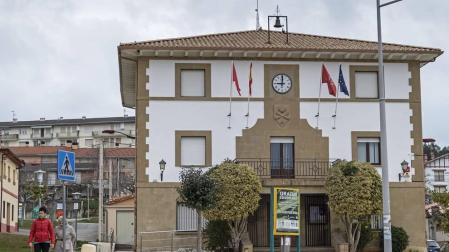 El pleno de Ayegui acuerda no solicitar al Parlamento entrar en la zona mixta