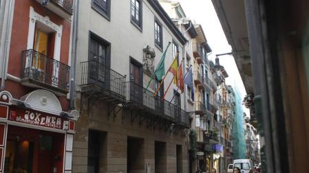 ​La ciudadanía decidirá el uso del Palacio Redín y Cruzat en un proceso participativo