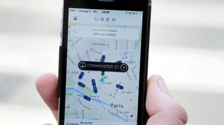 La CNMC pide que Uber compita libremente con los taxis