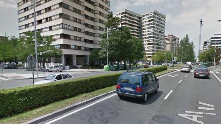 Herida una joven en un choque de tres vehículos en la avenida Sancho el Fuerte