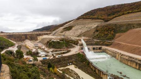 Una manifestación reclama información "completa" sobre Yesa