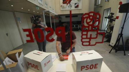 El PSOE elige líder con su herida en carne viva