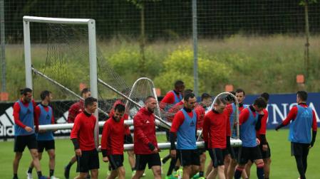Osasuna se va de vacaciones con ocho bajas y entrenador por contratar