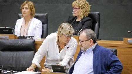 Marisa De Simón y Jose Miguel Nuin en el Parlamento