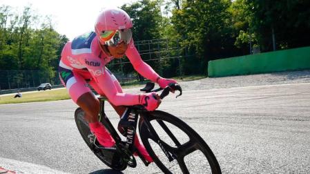 Dumoulin gana el Giro tras superar a Quintana en la crono final
