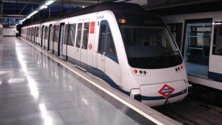 Los TEDAX hacen explotar una maleta sospechosa en el Metro de Madrid