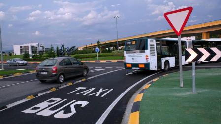 Los taxis piden ajustar a la ley el alquiler de vehículos con chófer