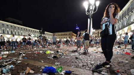 Estado en el que quedó la Plaza San Carlo de Turín después de la estampida.
