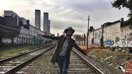 Leiva y sus "miedos infantiles" se citan con la futbolera pasión argentina