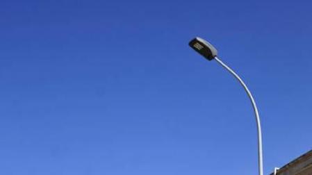 Una de las nuevas luminarias de led instaladas en Falces.