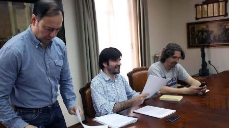 El tripartito de Tudela da marcha atrás y elegirá 'a dedo' directores de área