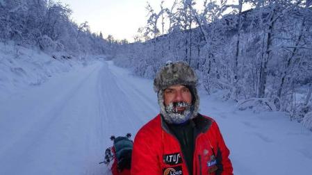 Un vecino de Pamplona recorre 1.000 km en Canadá venciendo al frío y a los lobos