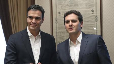 Sánchez y Rivera comienzan una reunión enfocada a la regeneración democrática