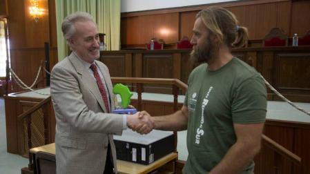 Fernando Múgica sigue recibiendo premios