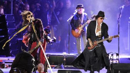 El grupo estadounidense Aerosmith durante el concierto que han ofrecido en el auditorio Miguel Rios de Rivas Vaciamadrid.