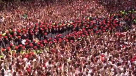 Salida de los gaiteros tras el Chupinazo de San Fermín 2017