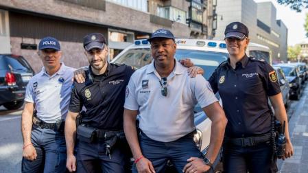 Agentes franceses colaboran con la Policía Nacional en San Fermín