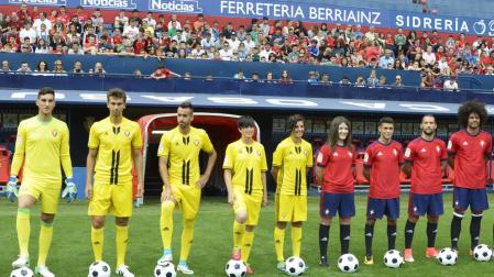 Osasuna presenta sus nuevas equipaciones y los nuevos fichajes