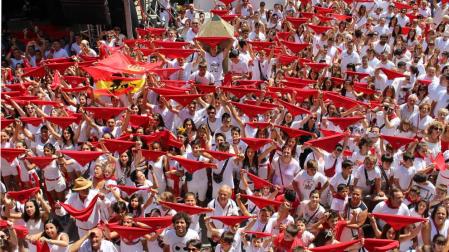 Un cohete con nombre de mujer da comienzo a las fiestas de Viana