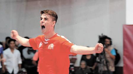 Iker Espinal estrena el oro del Frontball