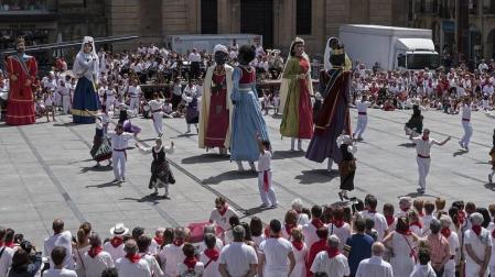 La comparsa lanzará el cohete que abrirá las fiestas de Estella