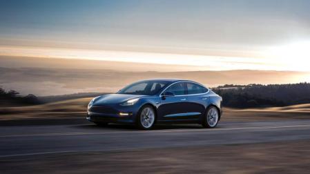 Tesla presenta el Model 3, su coche por debajo de 40.000 euros