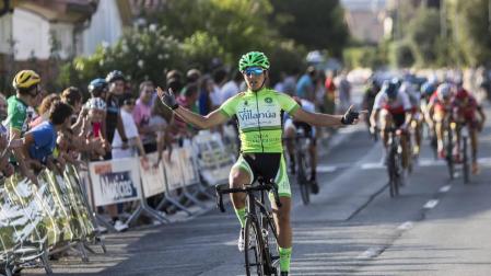 Una victoria de sangre fría en la primera etapa de la Vuelta a Pamplona