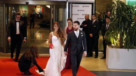 Imágenes de la boda de Messi y Antonella celebrada el viernes en Argentina. A la cita asistieron varios miembros de la plantilla del FC Barcelona.