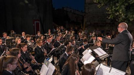 La banda de música de Estella ya está en concierto