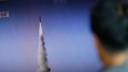 Corea del Norte anuncia que ha probado con éxito un misil intercontinental