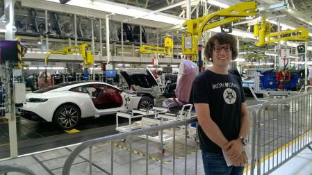 Un ingeniero pamplonés en la Aston Martin