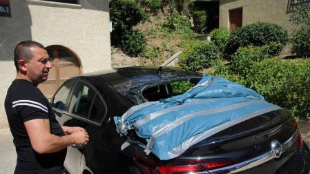 Decenas de coches y casas resultaron dañados en Liédena y Yesa por la granizada