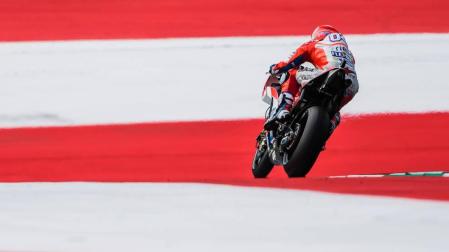 Dovizioso logra la victoria en Austria por delante de Márquez y Pedrosa