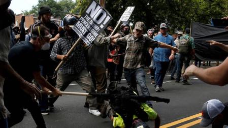 Tres muertos y 20 heridos tras una violenta marcha supremacista en Virginia