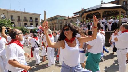 Anfas prende la mecha para el arranque de las fiestas de Tafalla