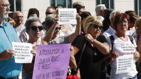 Decenas personas piden en Pamplona que se proteja a los hijos de Juana Rivas