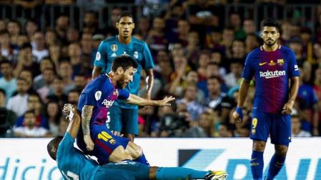 Encuentro disputado entre el FC Barcelojna y el Real Madrid en el Camp Nou.