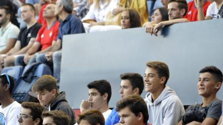Imágenes del búscate en la grada del Osasuna- Sevilla Atlético disputado en El Sadar.