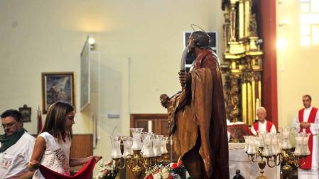 Imágenes de la procesión en honor a San Bartolomé en Marcilla.