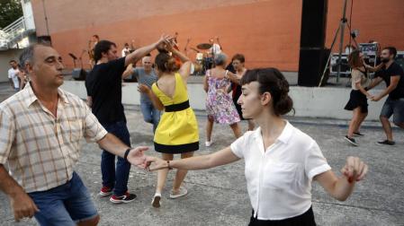 Pamplona baila al compás del swing