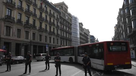 El lema 'No tinc por' preside la manifestación por los atentados en Cataluña