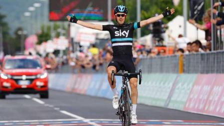 Mikel Nieve: “Froome no me sorprende, quiere el Tour y la Vuelta”