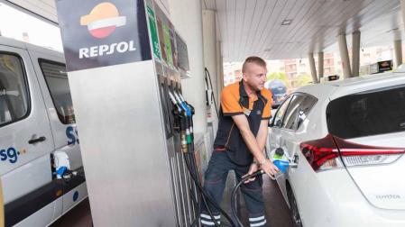 El precio de los carburantes sube en la Ribera tras 4 veranos de bajadas