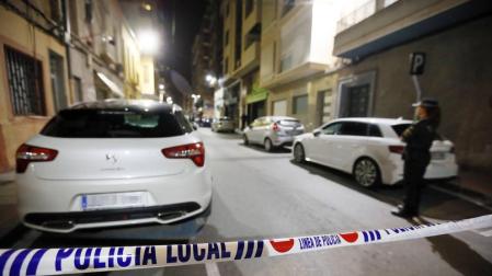 Asesinado un niño de 8 años y atacada la novia de su padre en Alicante