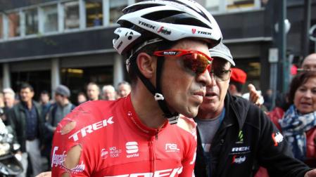 Contador: "Hay que replantearse este tipo de llegadas para evitar caídas"